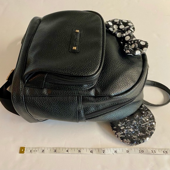 Disney Minnie Mouse backpack in black with sequin ears and bow.Adorable! - Picture 9 of 12